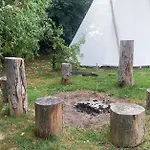 Teepee Oppidum Praha-motofamily Campismo de Luxo *