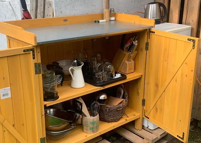 Teepee Oppidum Praha-motofamily * Lhota (Prague-West)